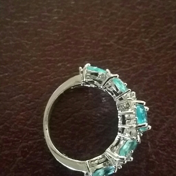 Ring - Picture 5 of 6